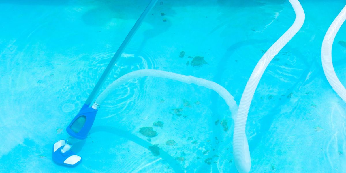 Nettoyage du fond de piscine